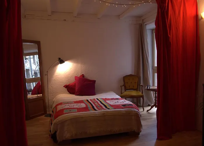 Сasa de vacaciones Chaleureuse Maison Avec Jacuzzi Mas-d'Azil